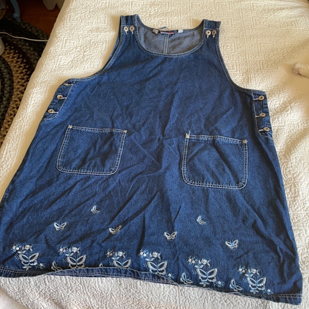 Embroidered denim dress, sleeveless, 3x, great condition